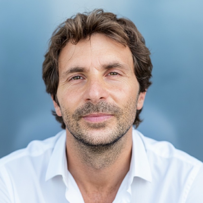 Retrato profesional de Santiago Iglesias